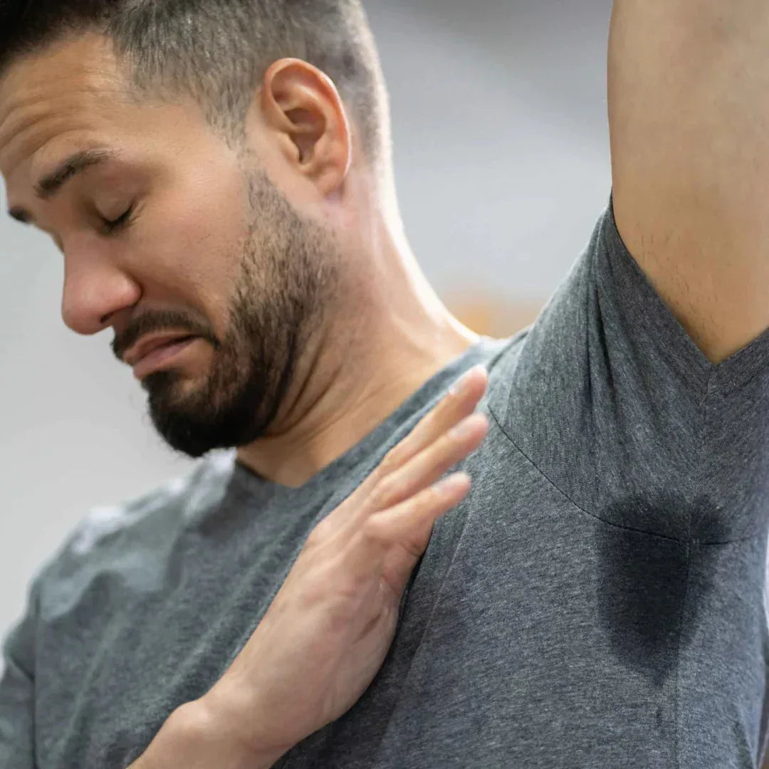 Schluss mit Schweißflecken: 7 Gründe, warum Tausende Deutsche ihr herkömmliches Deo jetzt gegen dieses Apotheken-Spray tauschen - odaban®